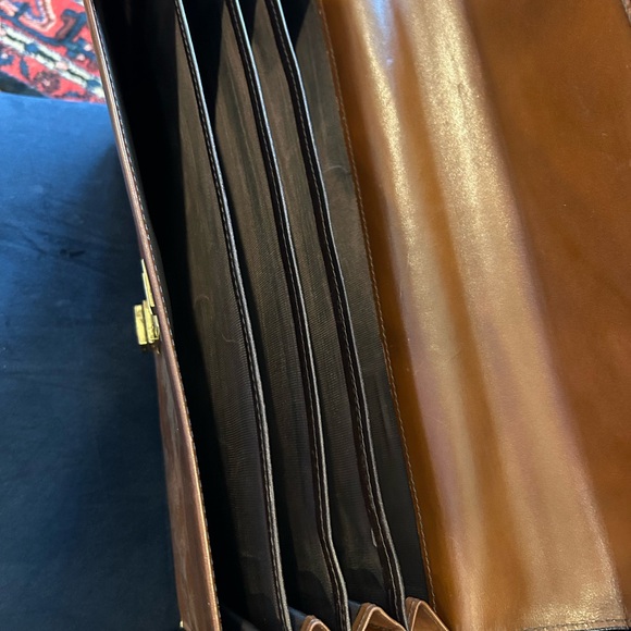 Authentic antique Italian leather attaché case.  Great condition - Picture 5 of 6